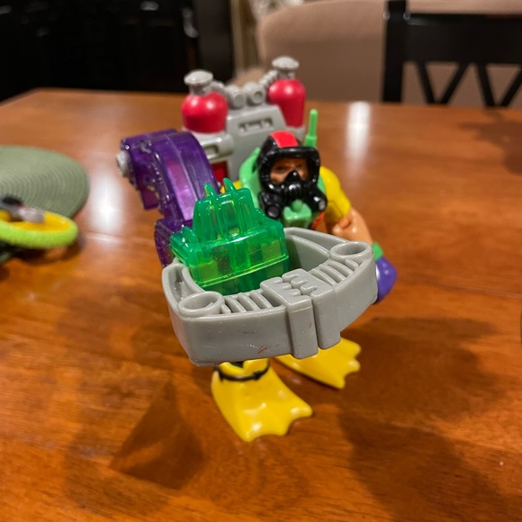 Vintage 1999 Rescue Hero, Gil Gripper, Scuba Diver with accessories. - Picture 5 of 7